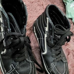 Vans boys size 4